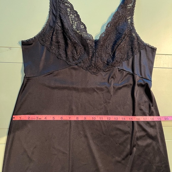 Full slip - Picture 7 of 8